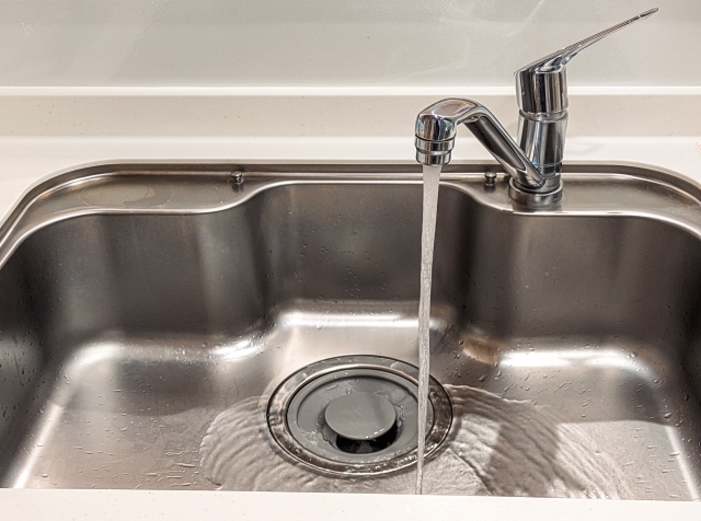 蛇口の水が止まらない!原因別にDIY修理法を徹底解説