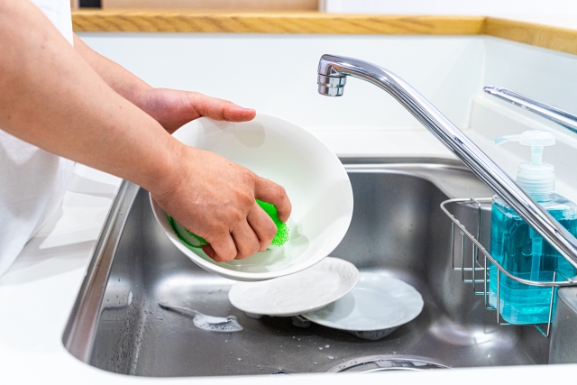 【DIY】キッチン蛇口の交換は自分でできる？失敗しない手順とコツ