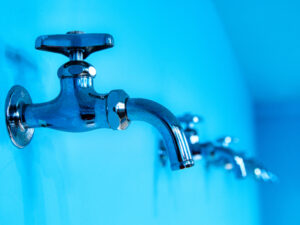 蛇口ニップルとホース接続部の水漏れ原因と対処法を解説