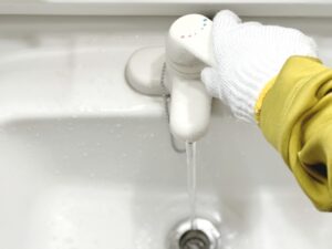賃貸でも蛇口交換は自分でできる？注意点と手順を解説