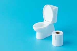 トイレ詰まりを高圧洗浄で解決！業者費用と自分で直す手順
